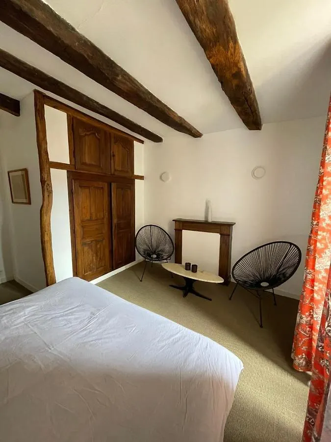 Hébergement de vacances Appartement dans maison du XVI siècle  Cajarc France
