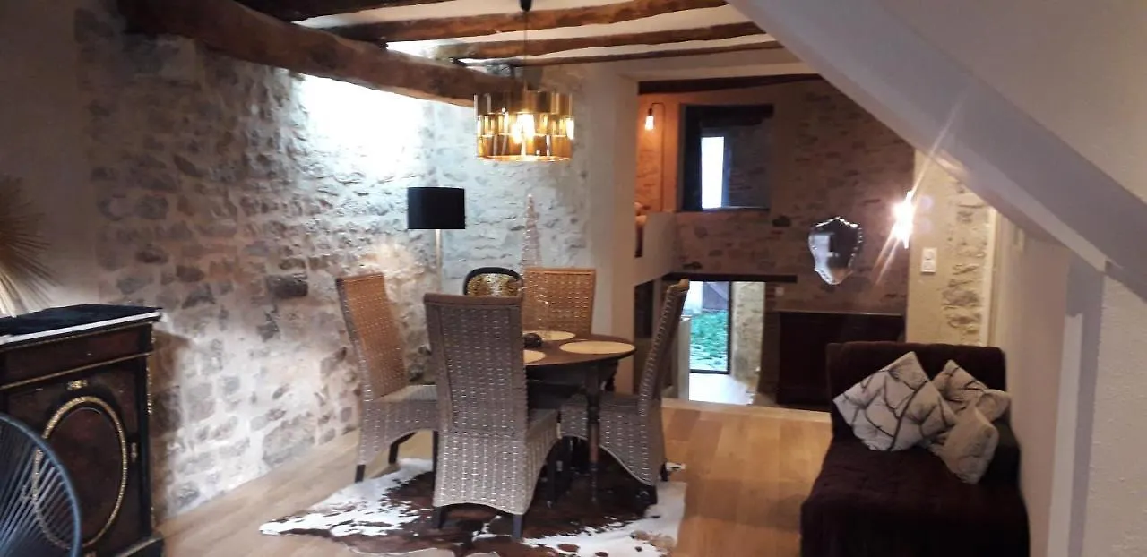 Appartement dans maison du XVI siècle  Cajarc 0*,